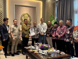 KPU Sumsel Sampaikan SK Penetapan Gubernur & Wakil Gubernur Terpilih Prov Sumsel 2024